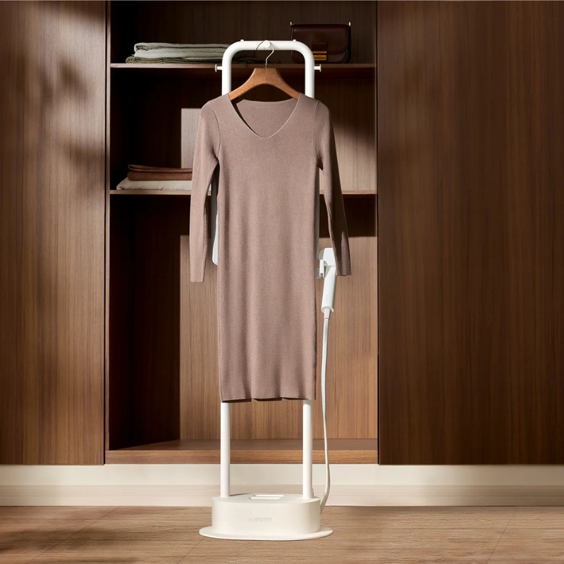 Standing Garment Steamer — 2